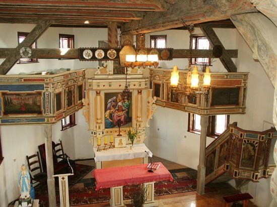 09.04.2006 r. widok z chóru na prezbiterium (foto ze zbioru Jerzego Ganeckiego)