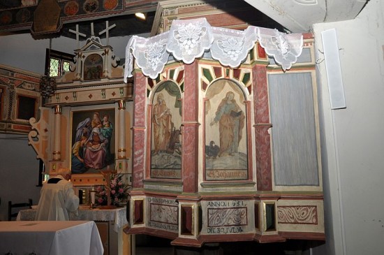 09.12.2012 r. Ambona w kościółku w Chlastwie (foto ze zbioru Zdzisława Nowaka) 