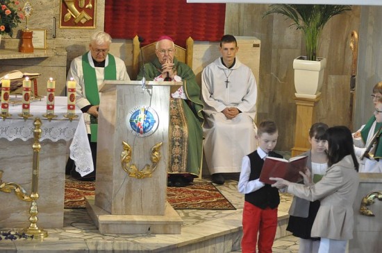 18.10.14 wizytacja Bp_msze  (15)