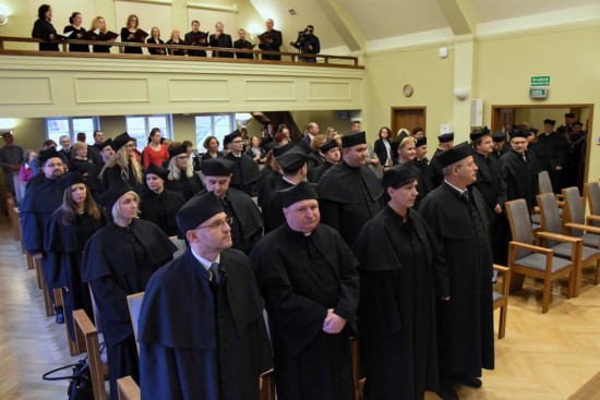 02.12.12 wrecz dyplomu ks. Darek smierzchalski_zmn